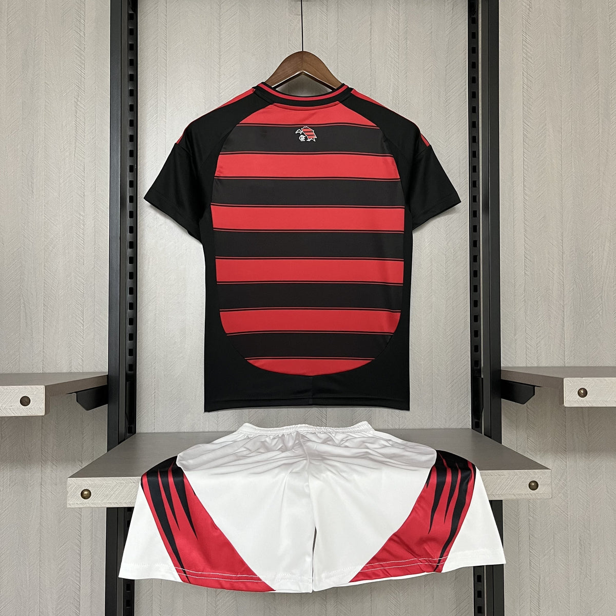 Conjunto Infantil CR Flamengo l 2025/26 Rubro-Negro - Modelo Torcedor