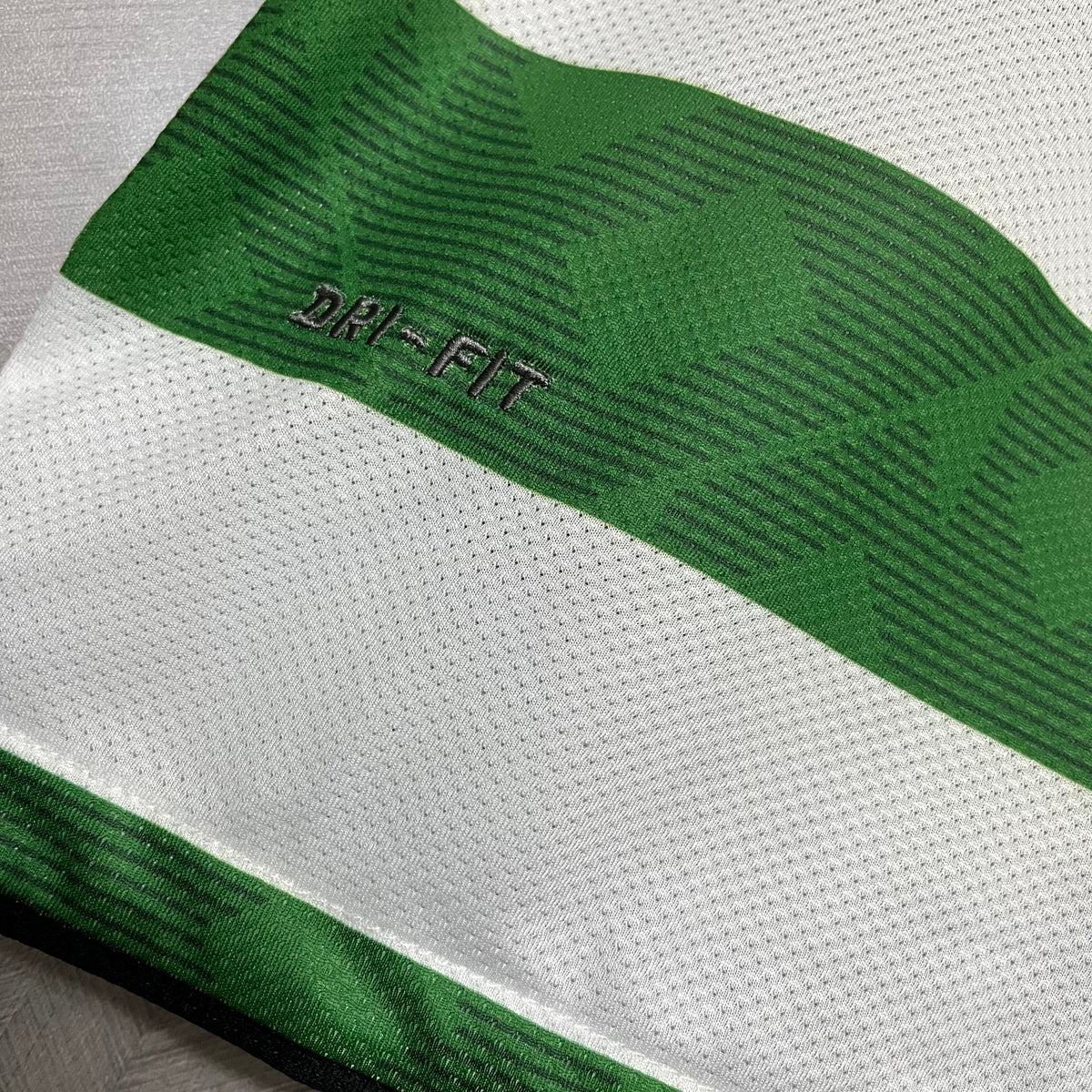 Celtic Retro  2010/12 Home